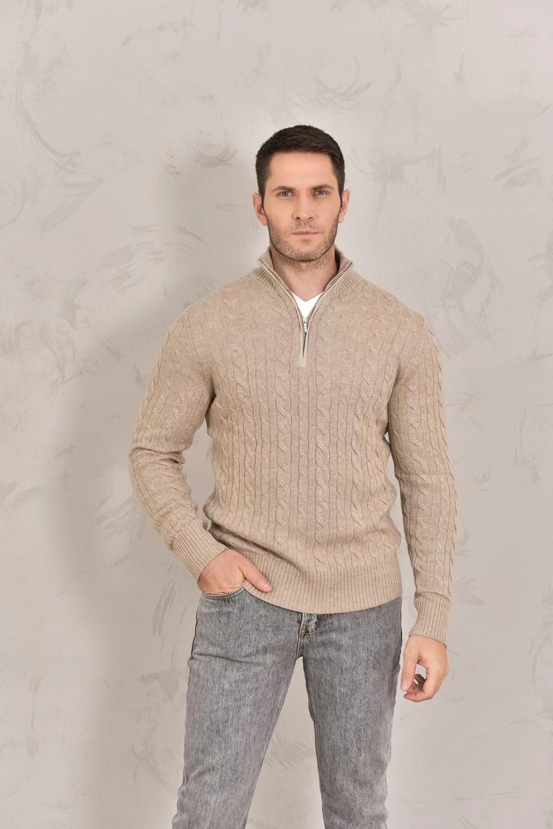 Suéter de Lana Loro Piana con Cierre: Elegancia y Calidez en Cada Detalle