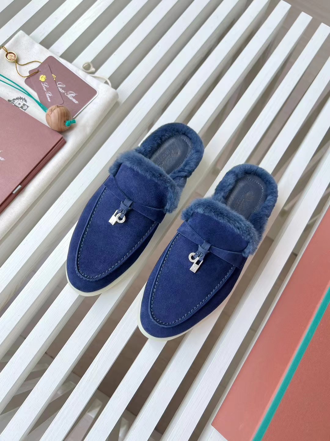 נעליי Loro Piana מובטים מפונקים מסוגננים - נועות ונוחות ברגל 3 i1727244371 7737 1