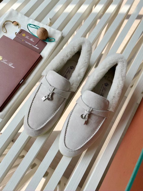 Loro Piana Open Walk Suede Mocassins met Wolvoering - Comfort en Stijl 1 Loro Piana Open Walk Suede Mocassins met Wolvoering - Comfort en Stijl