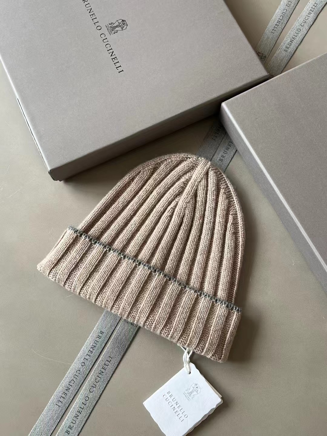 Brunello Cucinelli Ribbed Cashmere Hat and Scarf Set - One Size 5 i1729444167 4481 4