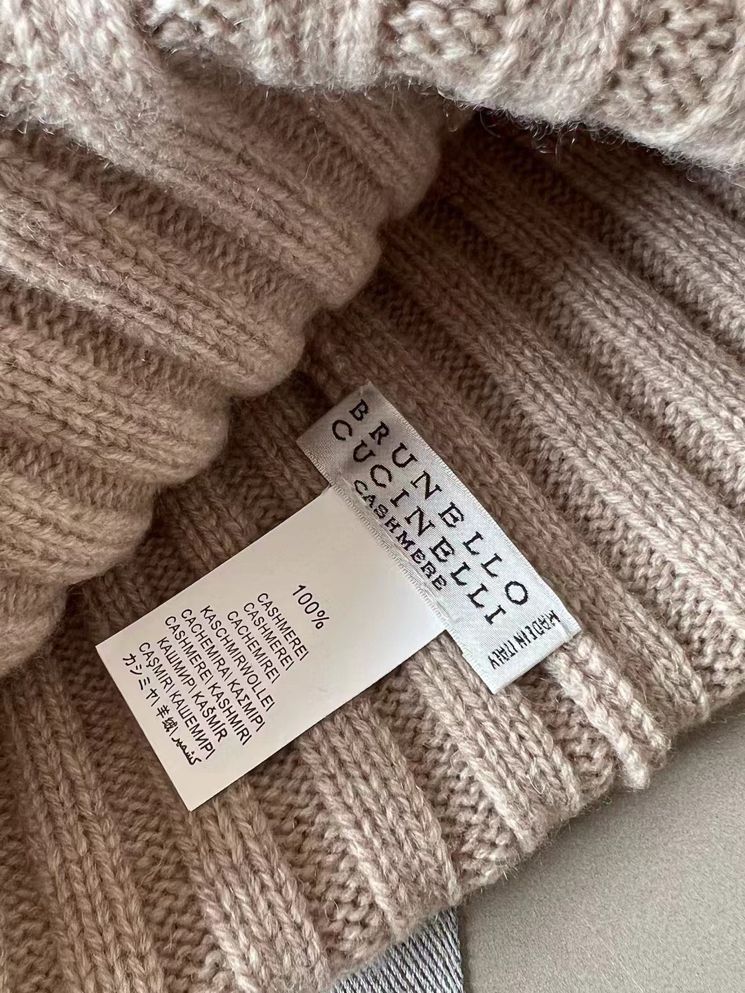 Brunello Cucinelli Ribbed Cashmere Hat and Scarf Set - One Size 7 i1729444167 6952 5