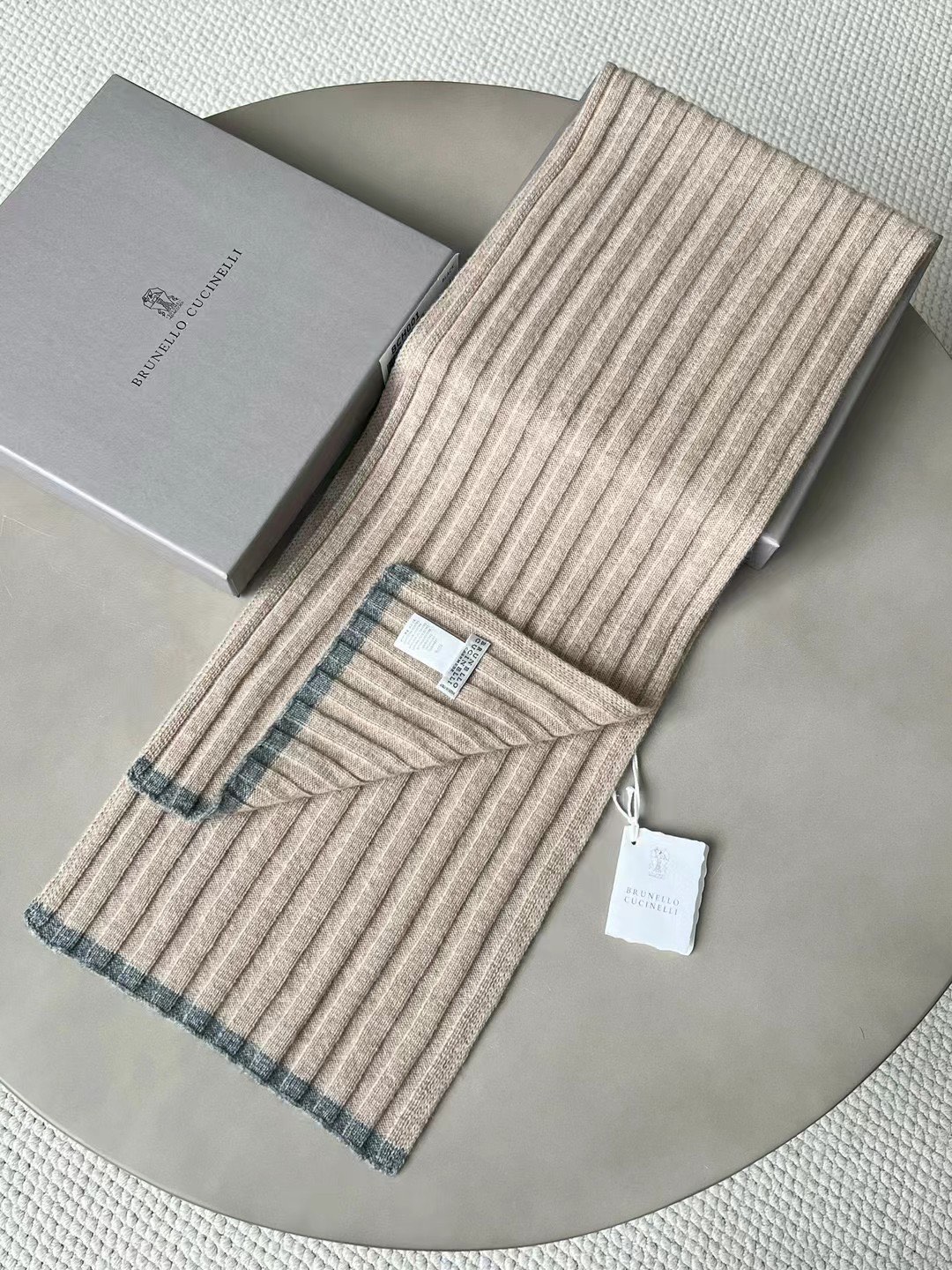 Brunello Cucinelli Ribbed Cashmere Hat and Scarf Set - One Size 3 i1729444167 7315 2