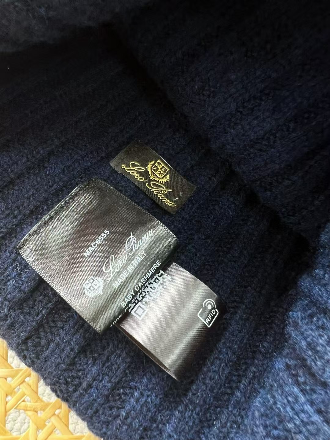 Loro Piana Wool Beanie Hat - Warm, Stylish, and Comfortable Headwear 7 i1732336628 5351 3