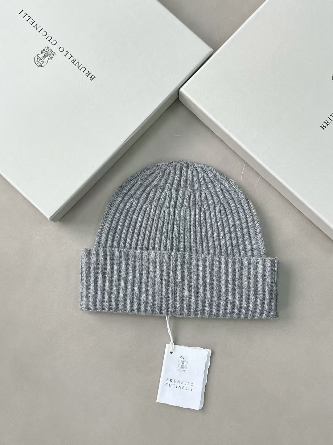 Brunello Cucinelli Gray Ribbed Knit Cashmere Beanie Hat - One Size 2 i1732338717 8052 3