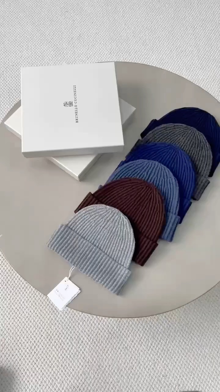Gorro de Lana Brunello Cucinelli de Punto Canalé en Varios Colores