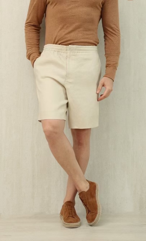 Loro Piana Men's Cream Shorts with Elastic Waistband - Casual Comfort 1 Loro Piana Men's Cream Shorts with Elastic Waistband - Casual Comfort