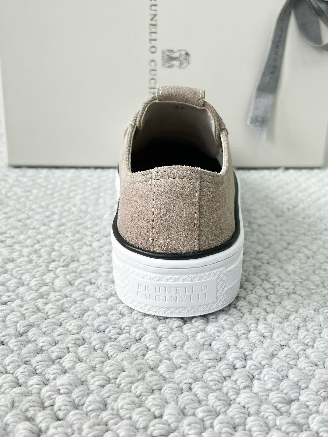 Brunello cucinelli. 15-20days 🌹36-42