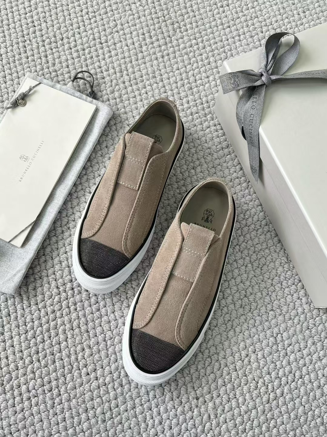 Brunello cucinelli. 15-20days 🌹36-42