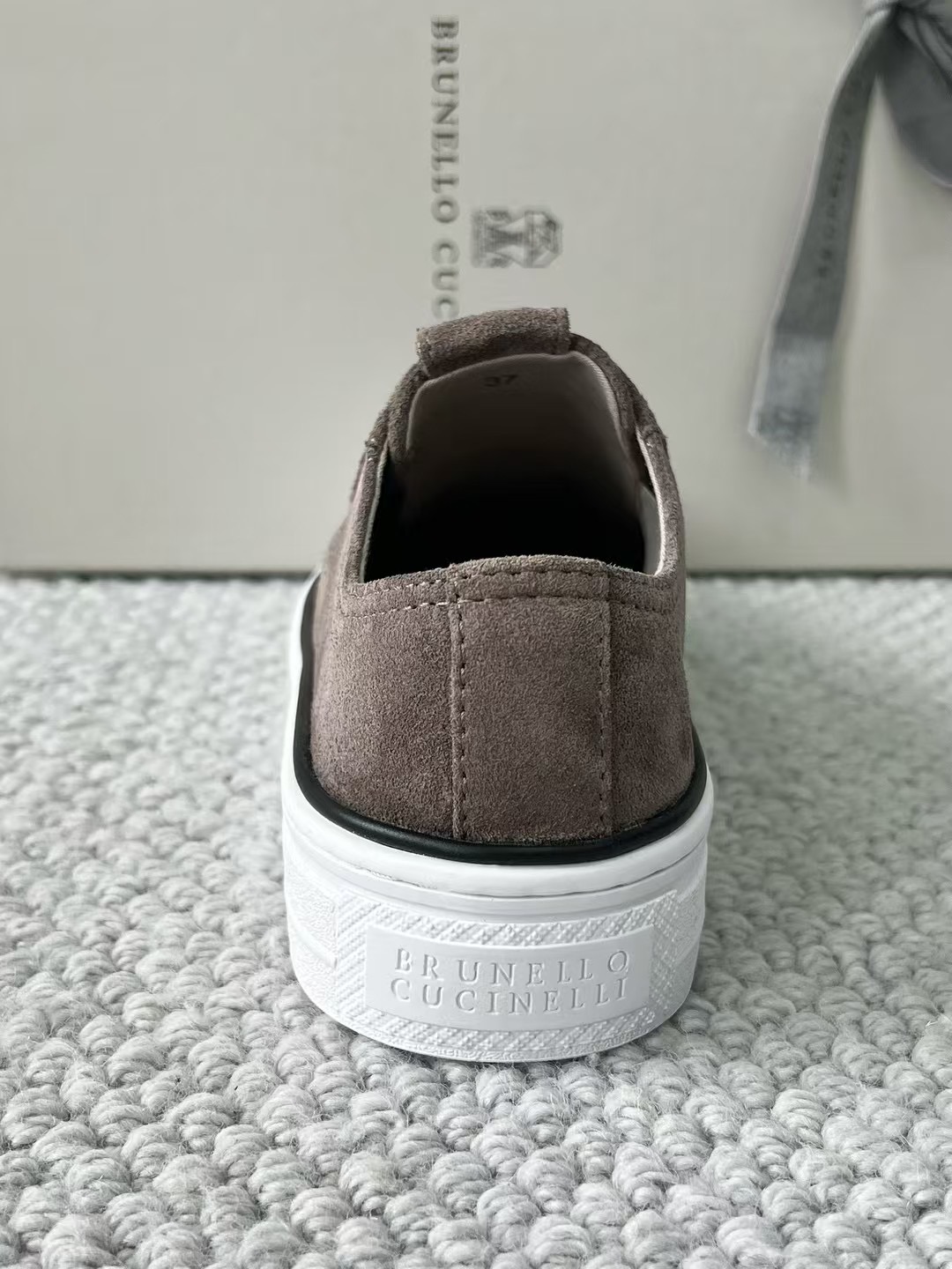 Brunello cucinelli. 15-20days 🌹36-42