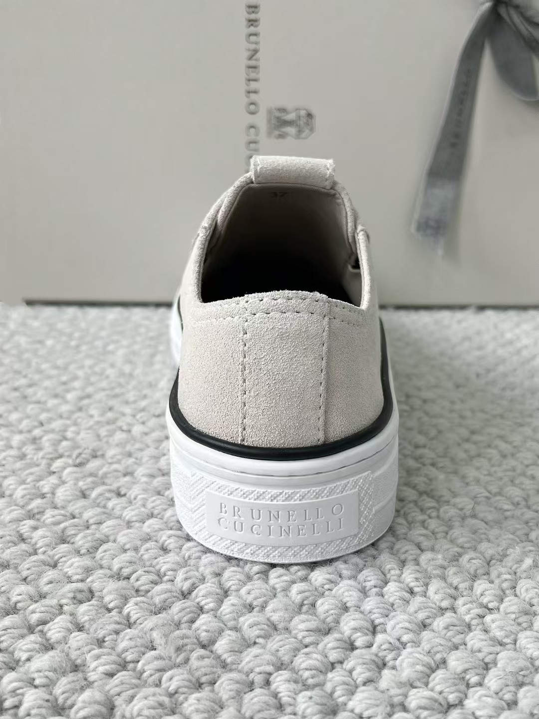 Brunello cucinelli. 15-20days 🌹36-42