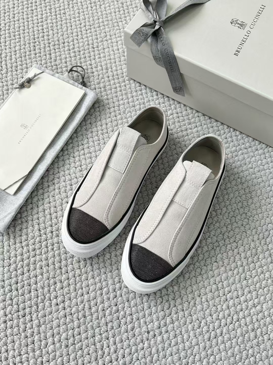 Brunello cucinelli. 15-20days 🌹36-42