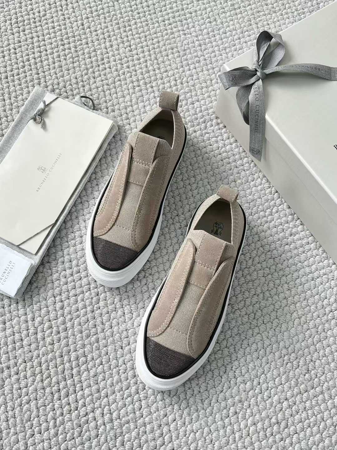 Brunello cucinelli. 15-20days 🌹36-42