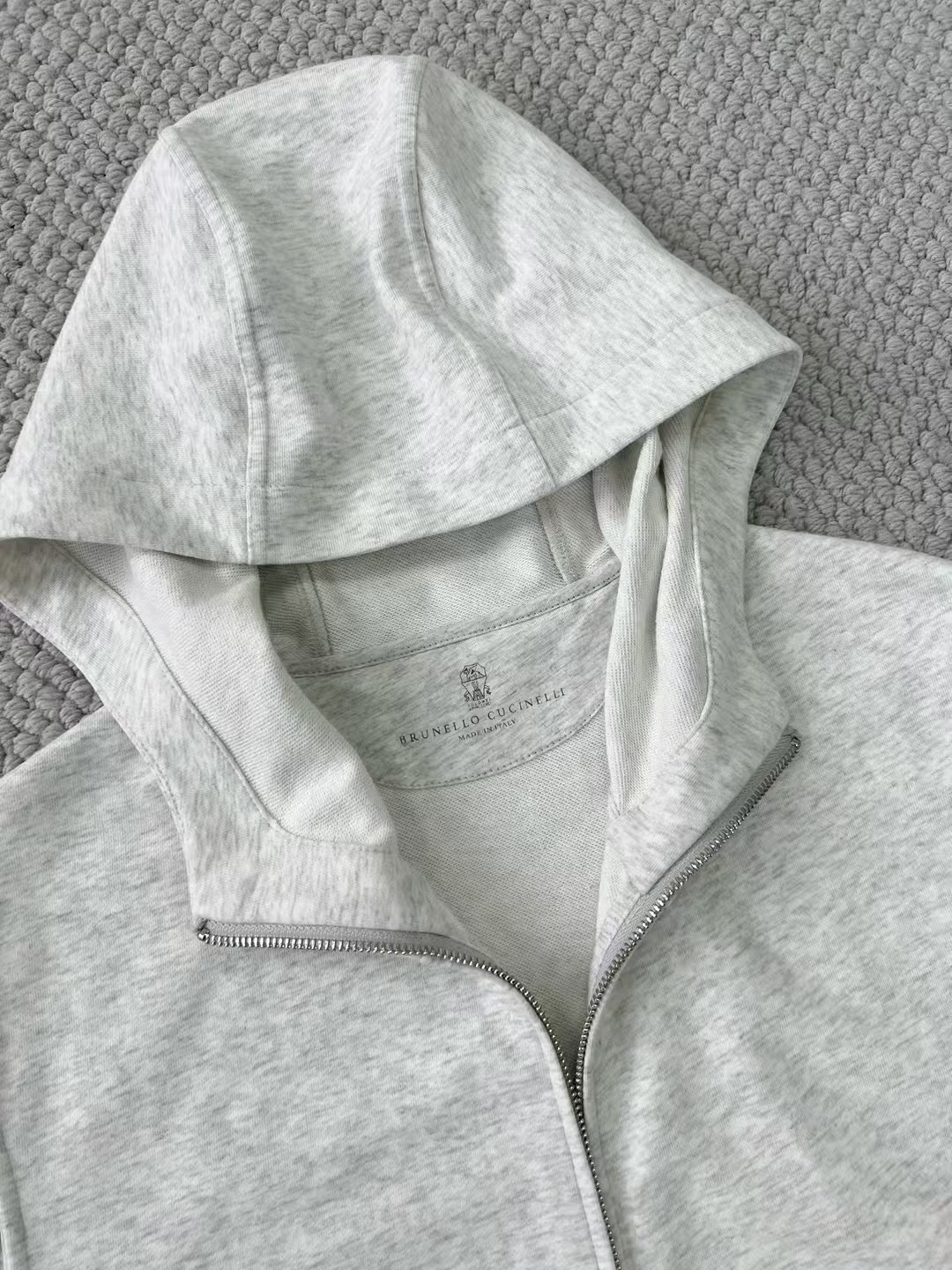 Brunello Cucinelli Sleeveless Zip-Up Hoodie Vest - Casual and Stylish 4 i1748073168264 1762 0 2