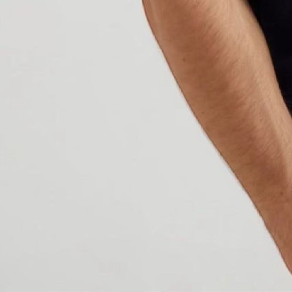 Camiseta de Lujo Loro Piana - Elegancia y Confort en Cada Detalle