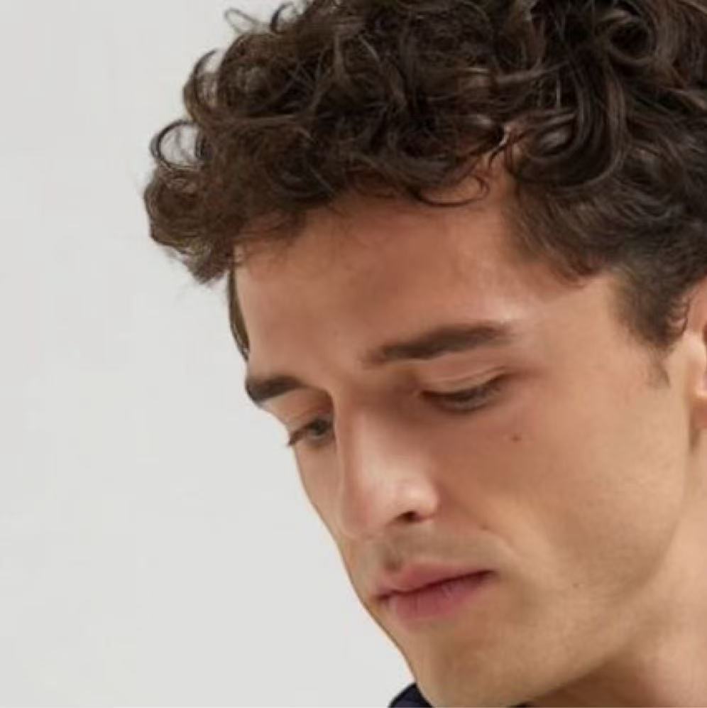 Loro Piana Luxurious Men's Apparel: Premium Quality, Exclusive Design