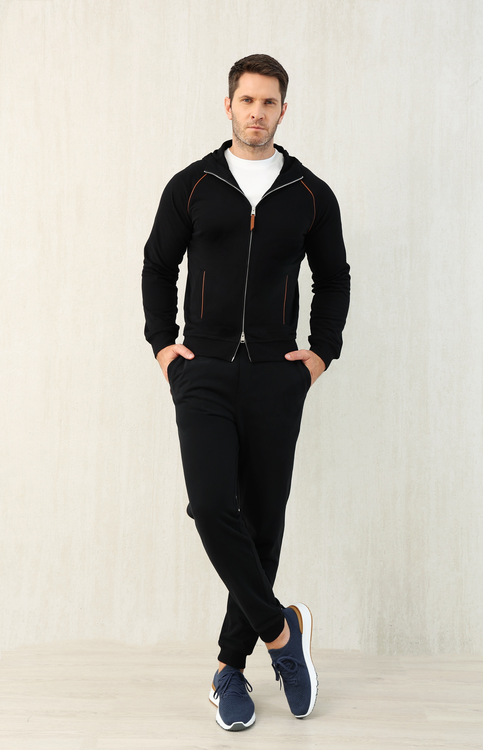Ensemble de survêtement Loro Piana Noir de Luxe pour Homme - Confort et Style