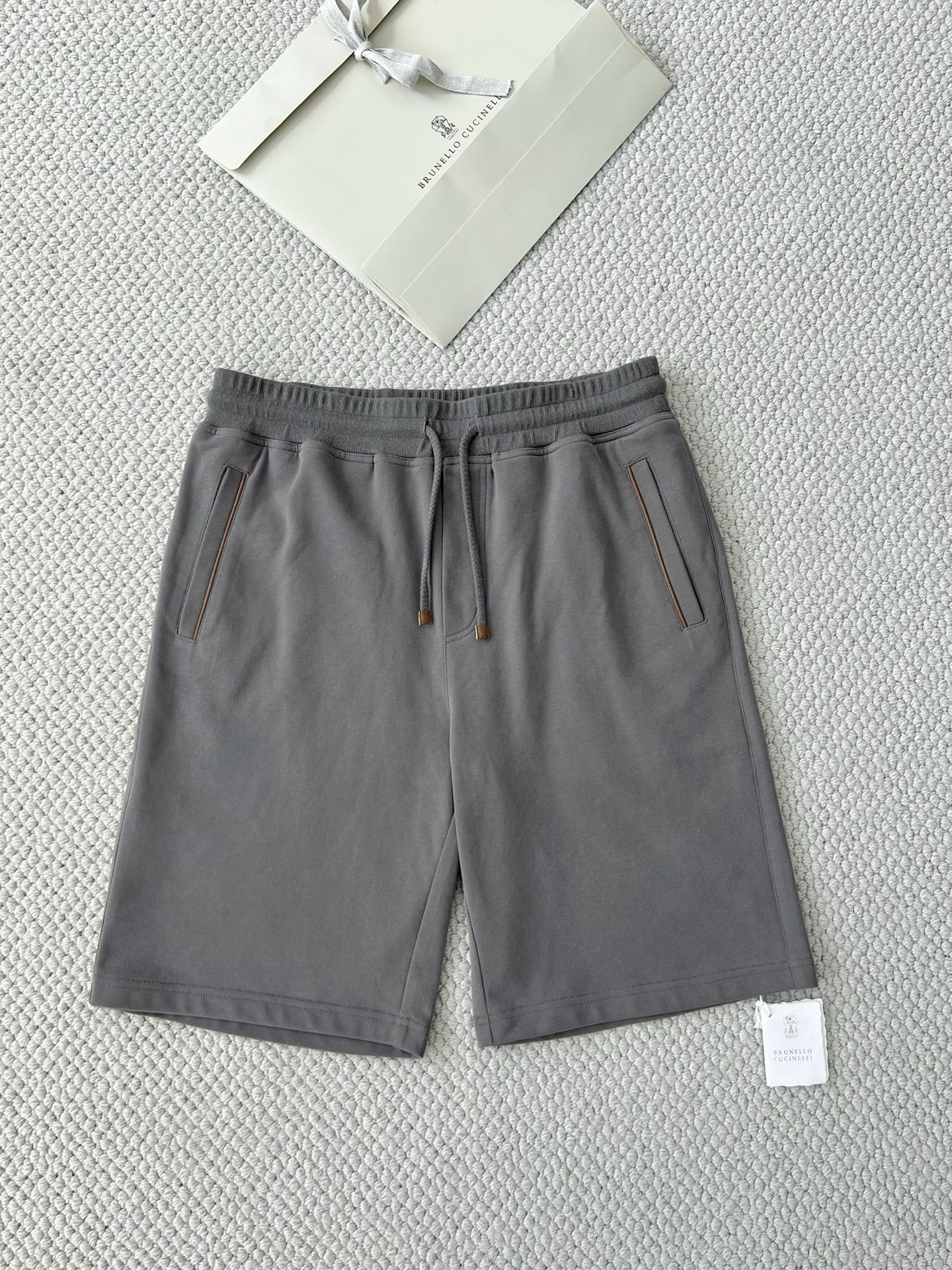 Brunello Cucinelli Men's Gray Cotton Blend Drawstring Shorts - Casual Comfort 2 i1749114150011 9540 0 0