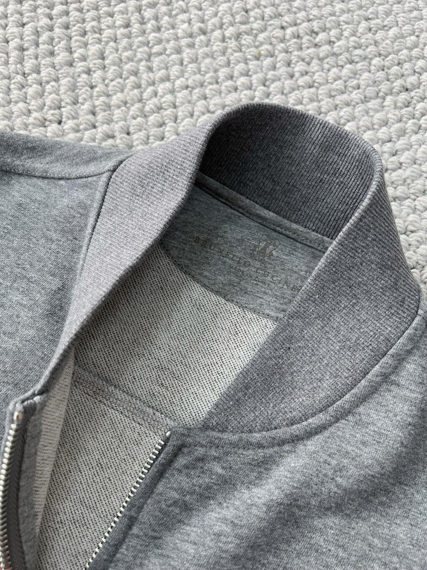 Loro Piana Men's Gray Zip-Up Jacket with Leather Trim, Casual Comfort 4 i1749192560991 340 0 2