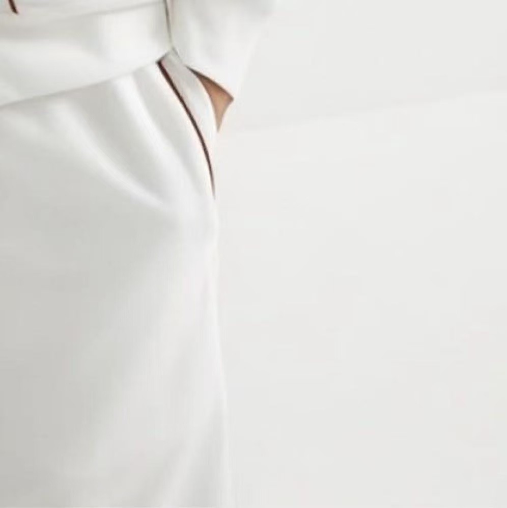 Elegantes Pantalones Blancos Loro Piana - Lujo y Comodidad en Cada Detalle