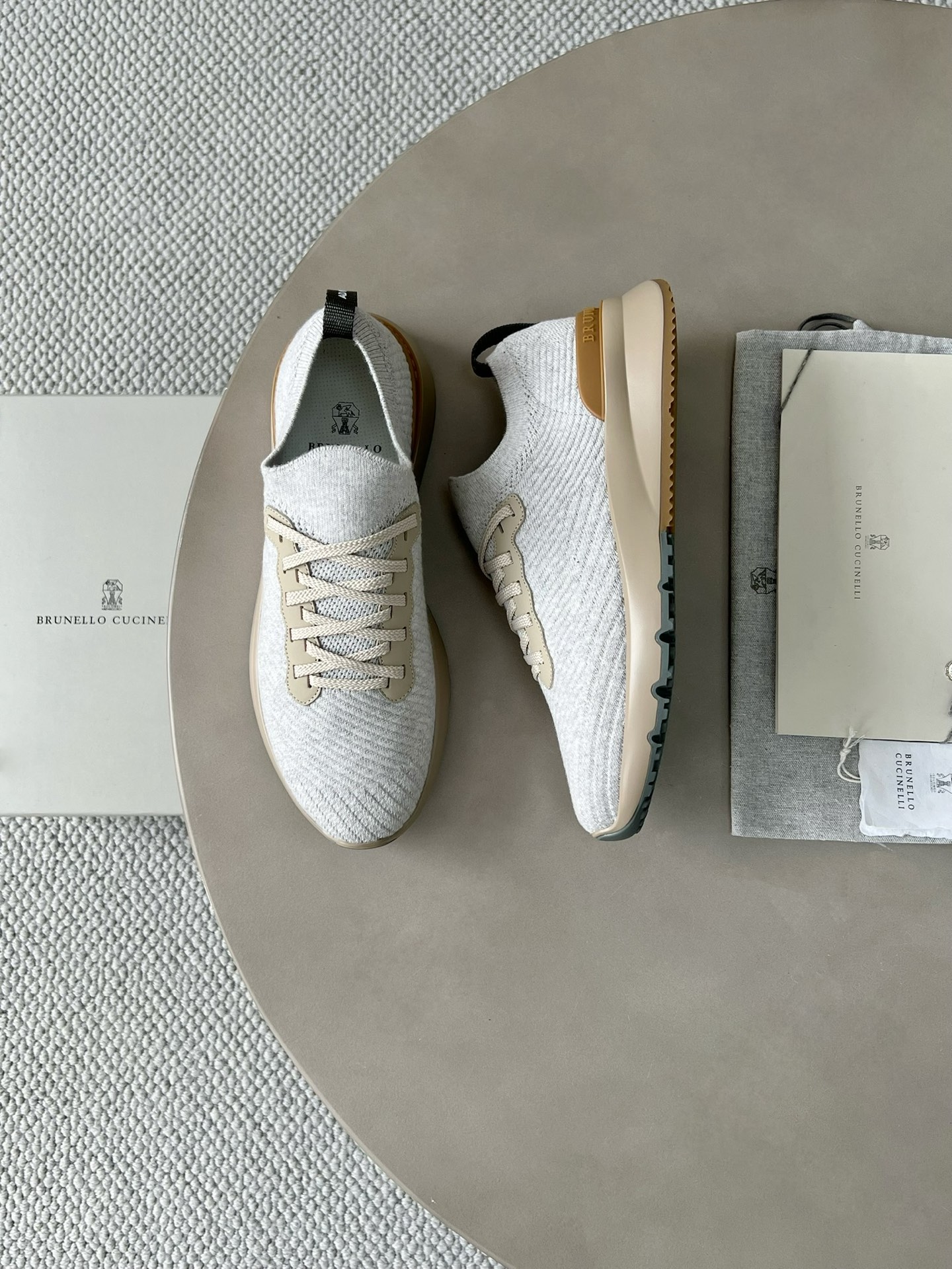 Brunello cucinelli.15-20days 🌹 39-46