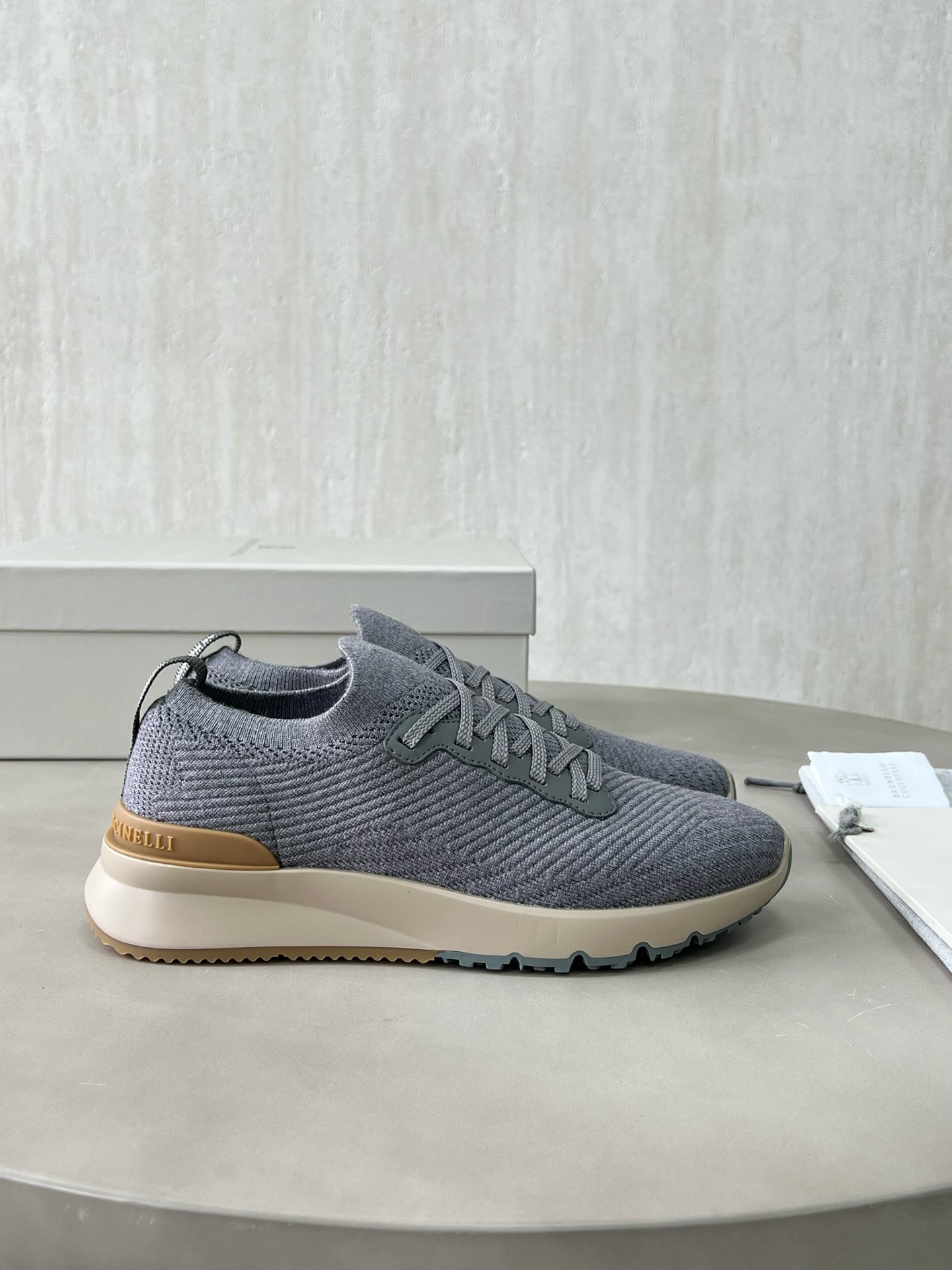 Brunello cucinelli.15-20days 🌹 39-46