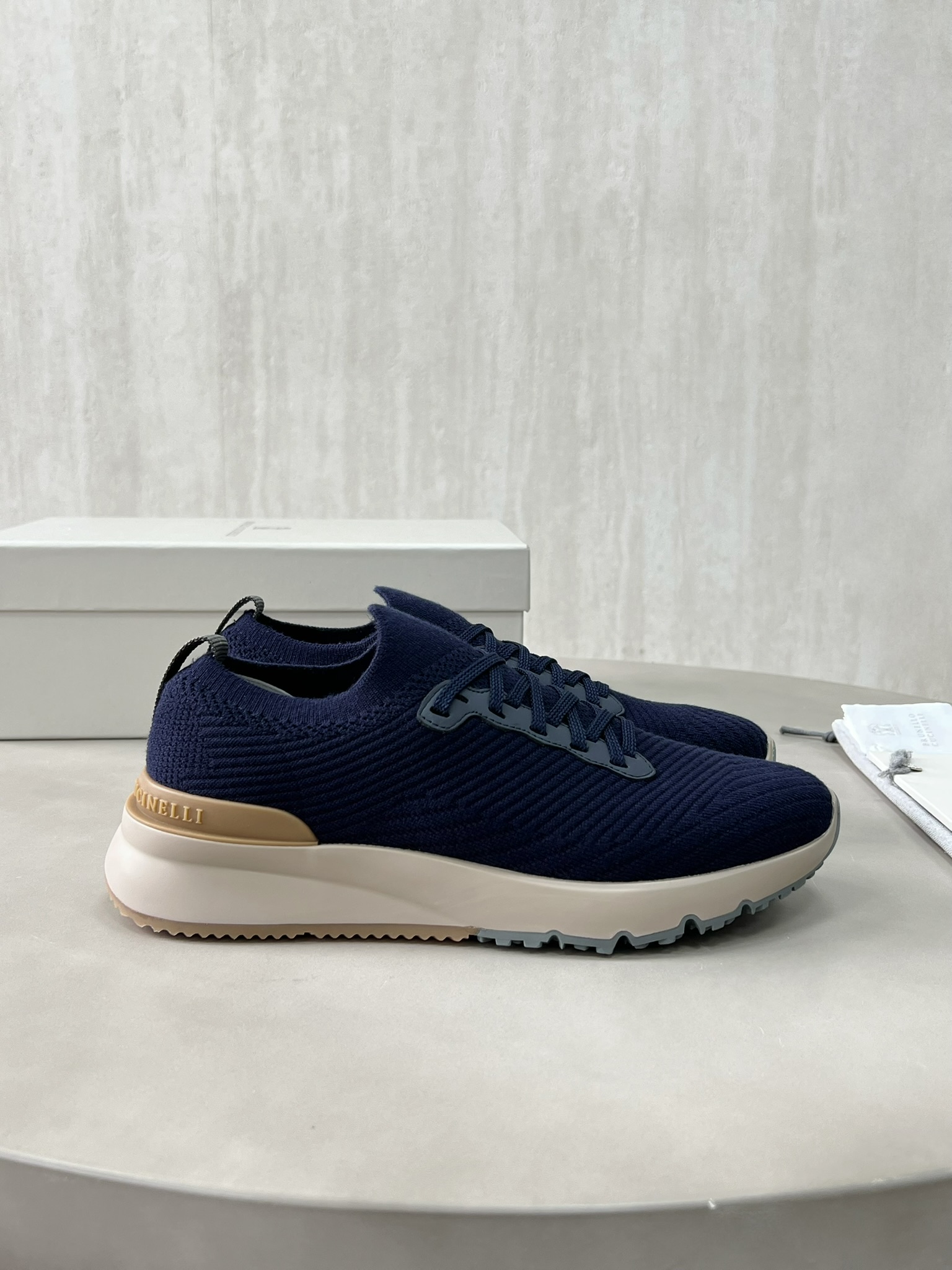 Brunello cucinelli.15-20days 🌹 39-46