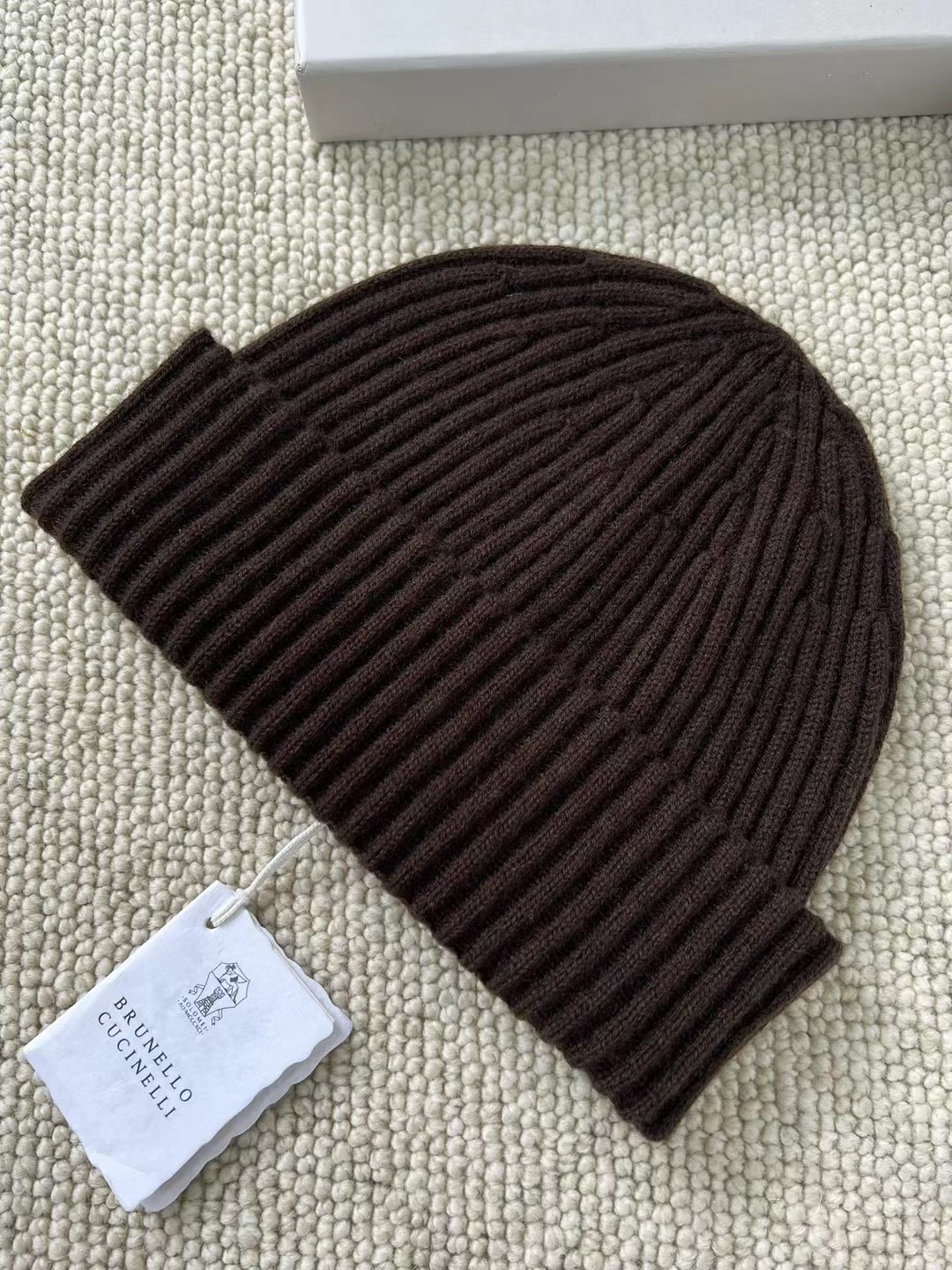 Brunello Cucinelli Ribbed Knit Cashmere Beanie Hat - Warm & Stylish 4 i1757400591806 5586 0 2