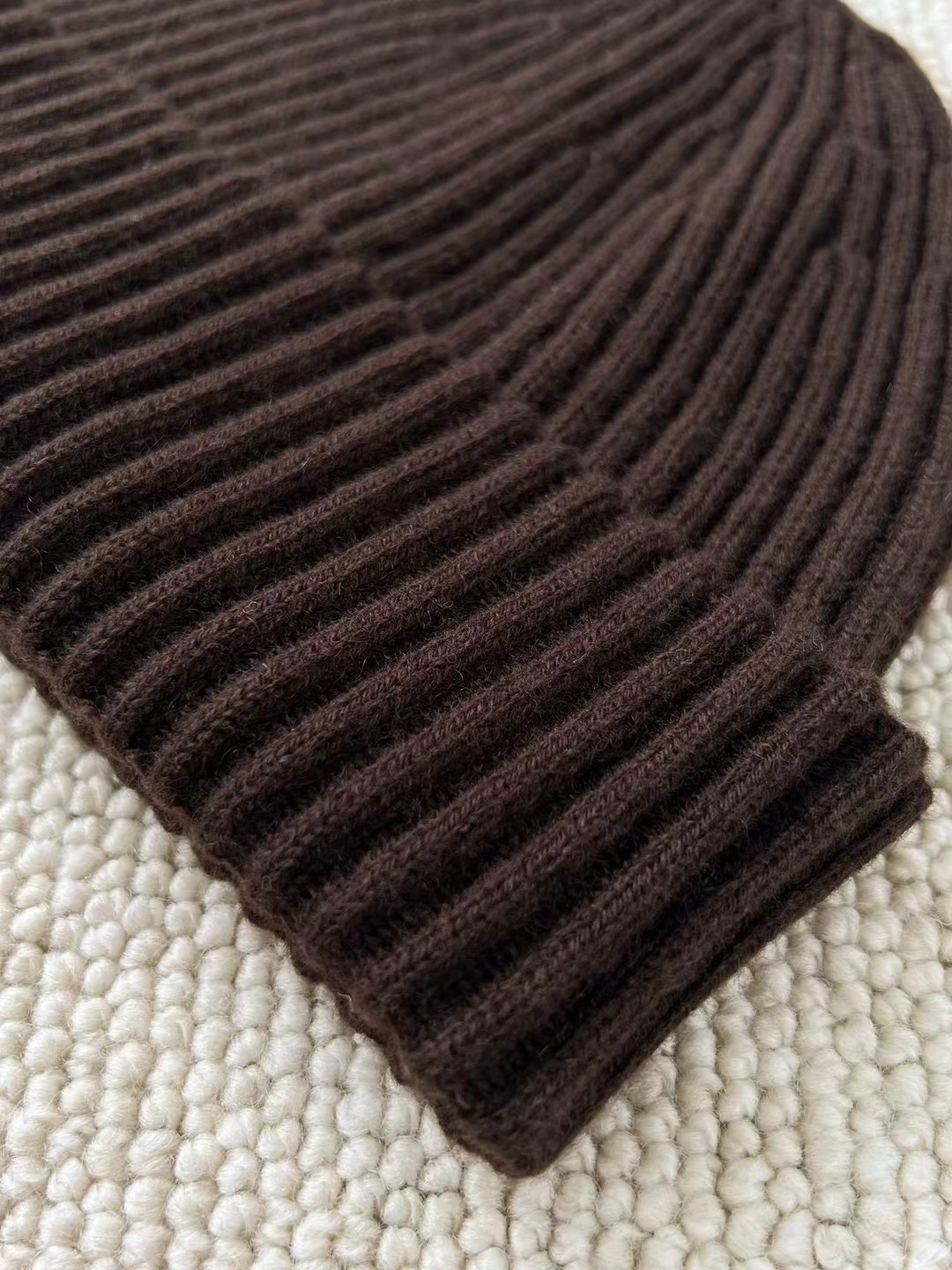 Brunello Cucinelli Ribbed Knit Cashmere Beanie Hat - Warm & Stylish 6 i1757400591808 7414 0 4