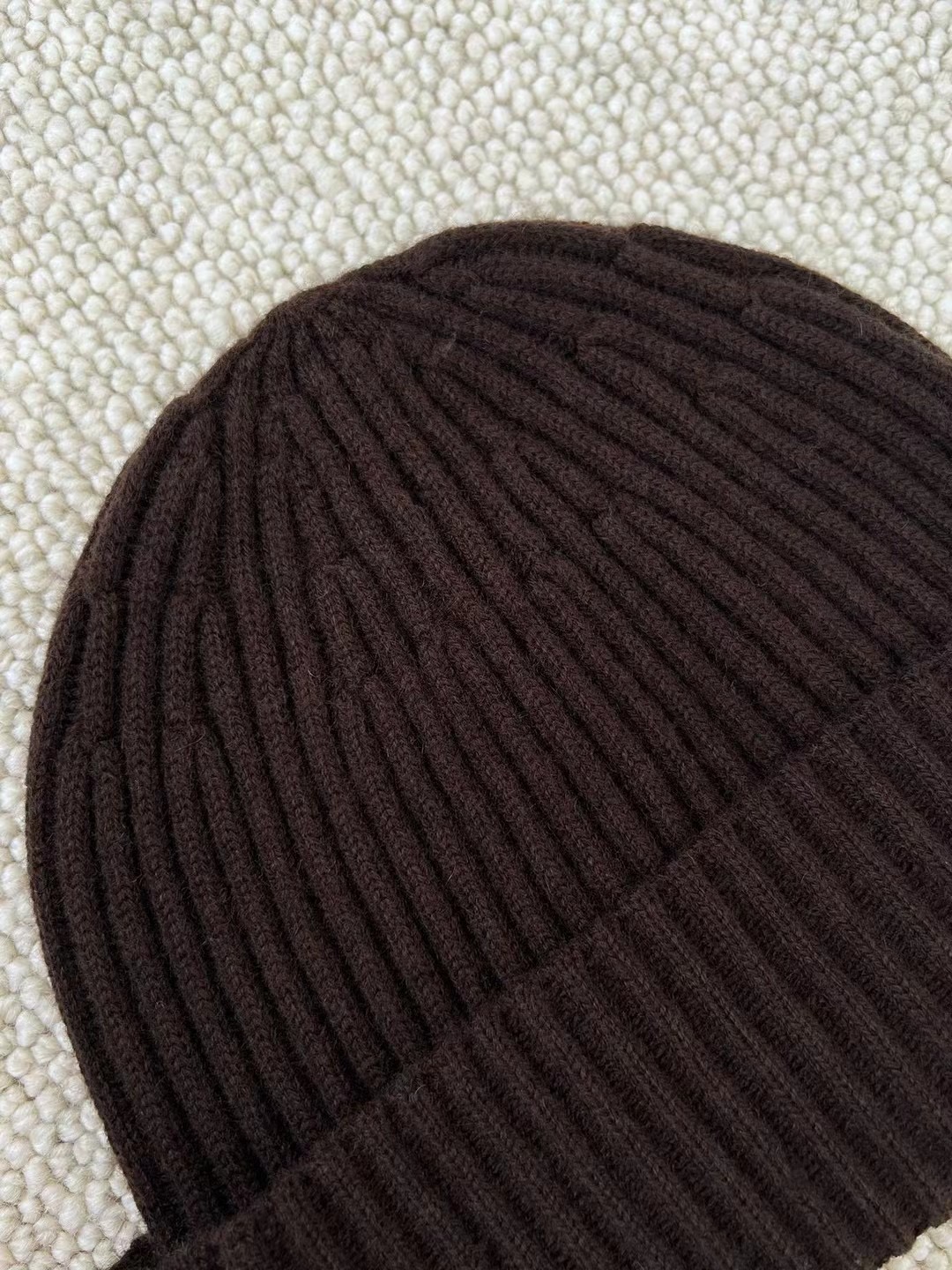 Brunello Cucinelli Ribbed Knit Cashmere Beanie Hat - Warm & Stylish 5 i1757400592255 9341 0 3