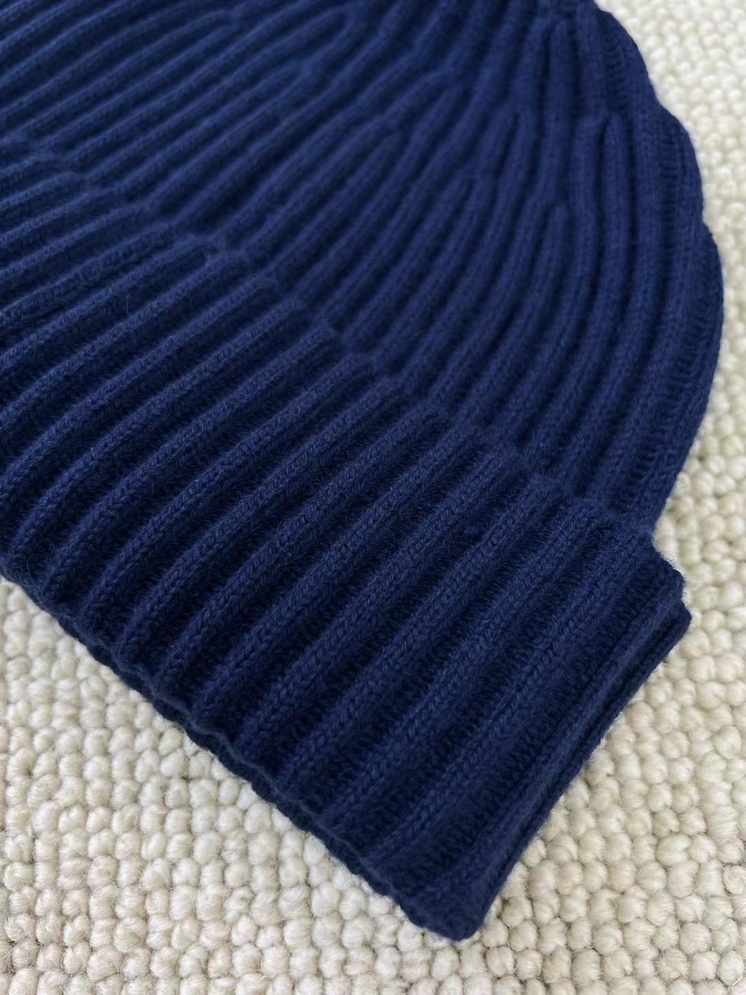 Brunello Cucinelli Ribbed Knit Beanie Hat - Warm, Stylish, and Comfortable 5 i1757400638575 3409 0 3
