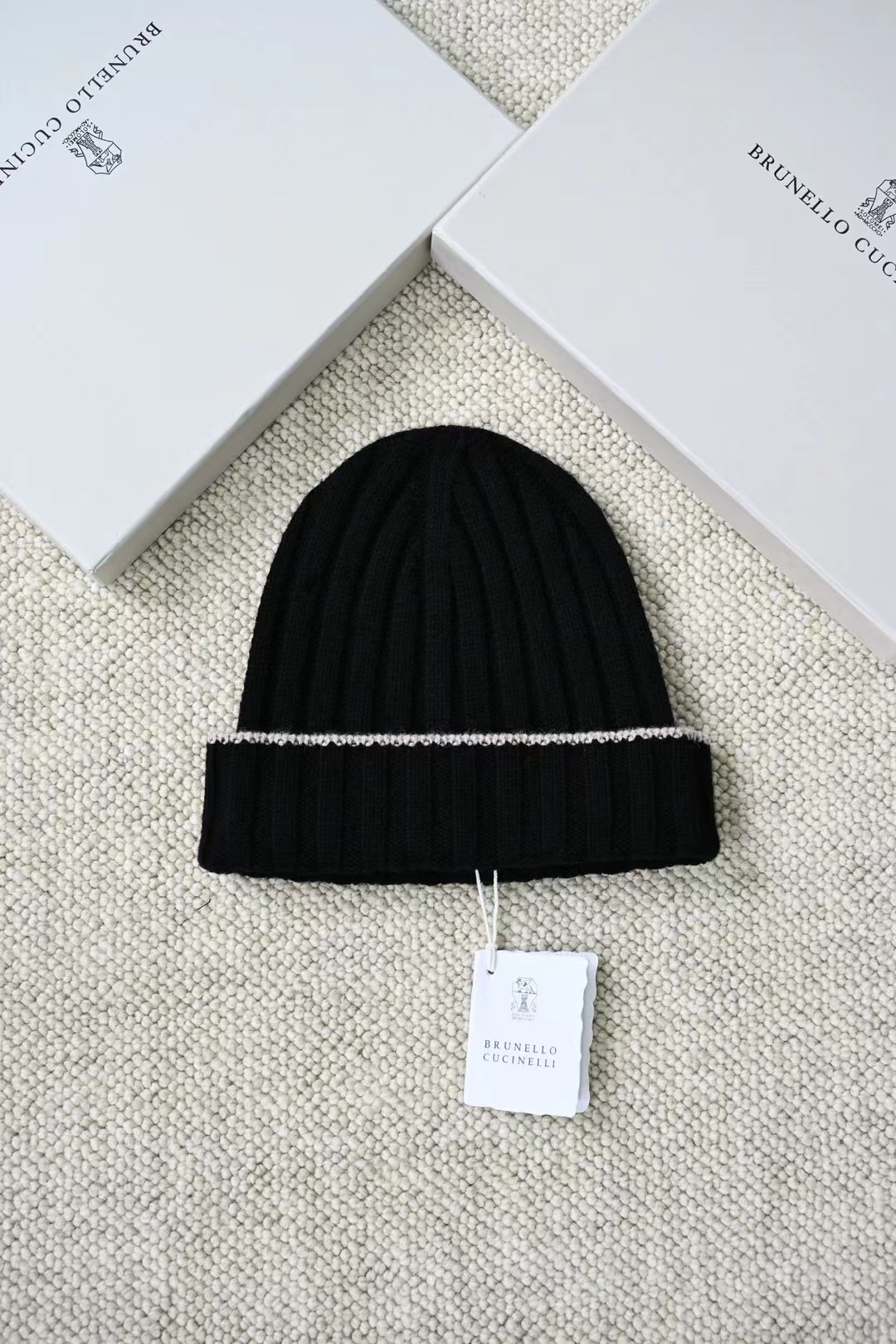 Brunello Cucinelli Ribbed Knit Hat and Scarf Set - Black 4 i1757402196892 403 0 2