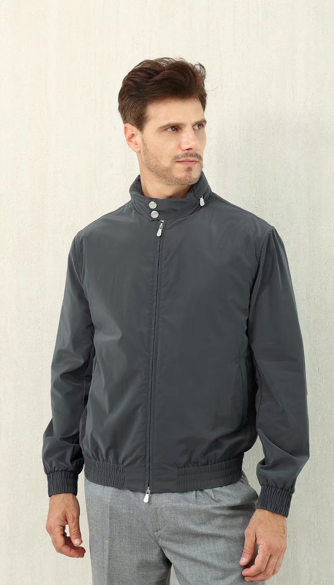 Loro Piana Men's Windproof Gray Jacket - Stylish and Comfortable Outerwear