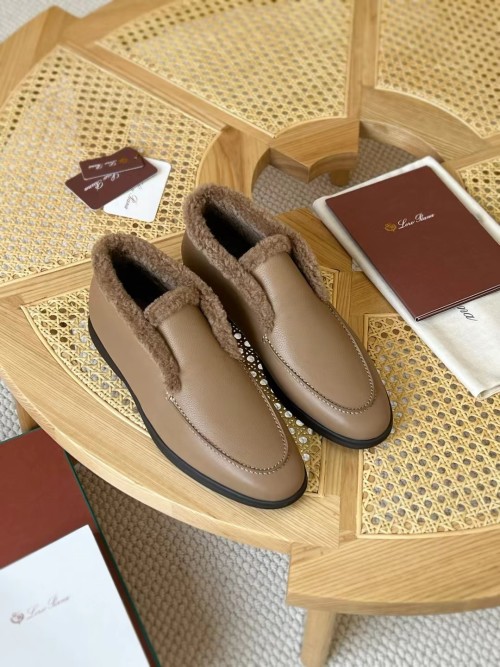 Luxurious Loro Piana Men's Leather Loafers with Shearling Lining - Sizes 39-46 1 Luxurious Loro Piana Men's Leather Loafers with Shearling Lining - Sizes 39-46