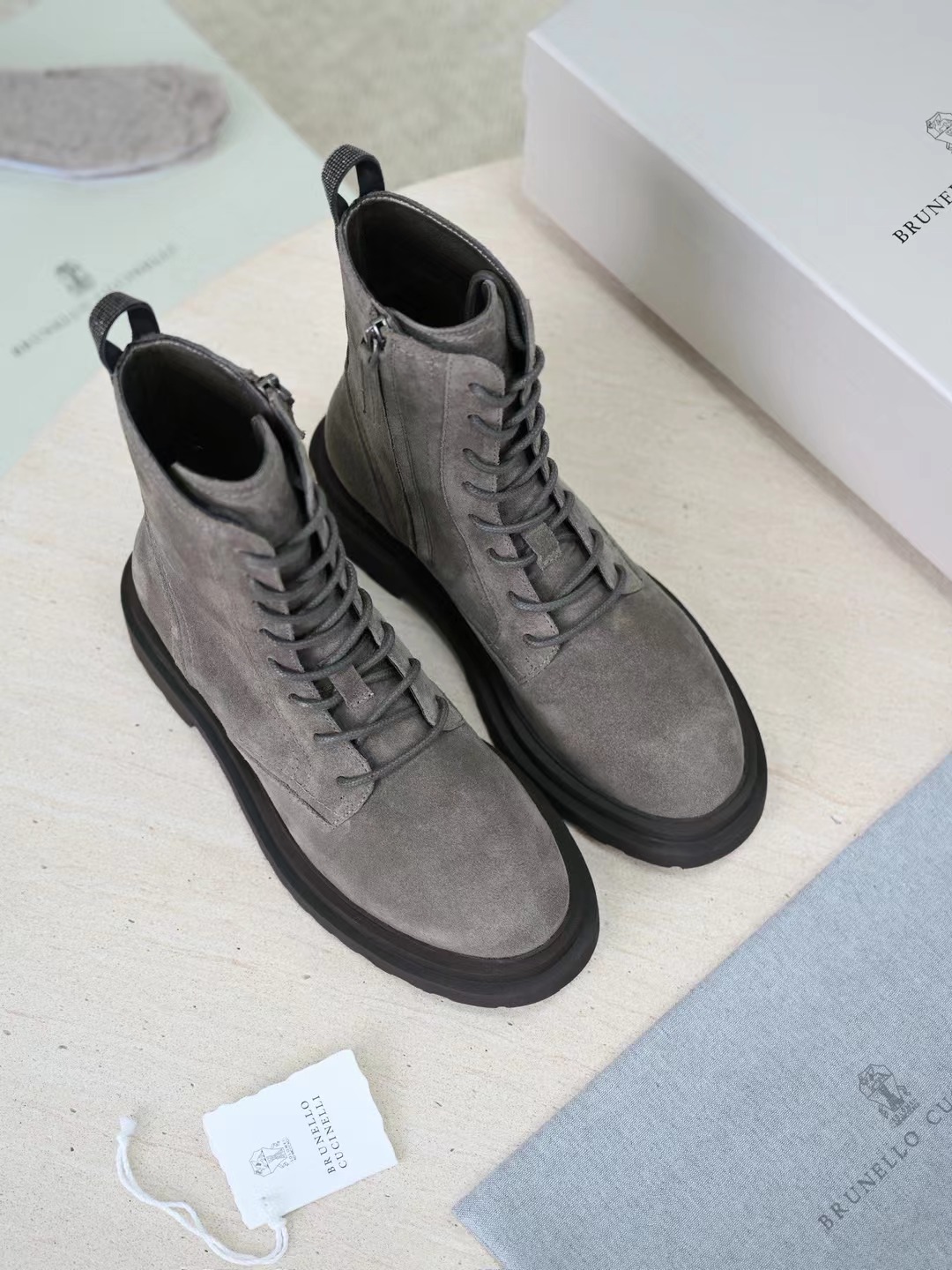 Brunello cucinelli. 15-20days 🌹36-42
