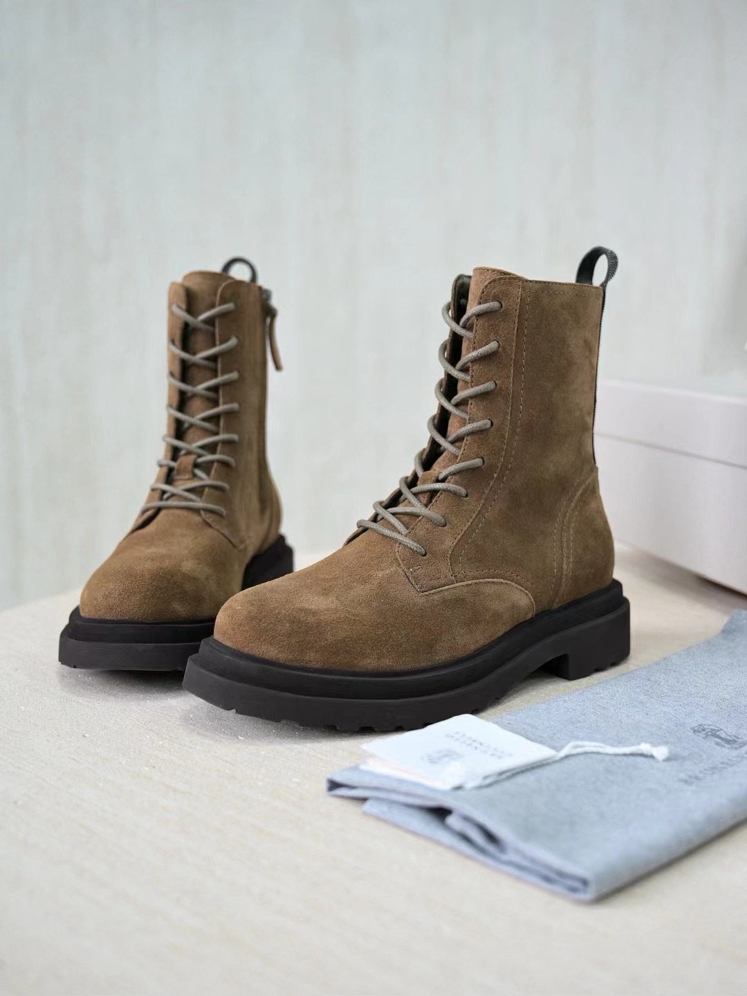 Brunello cucinelli. 15-20days 🌹36-42