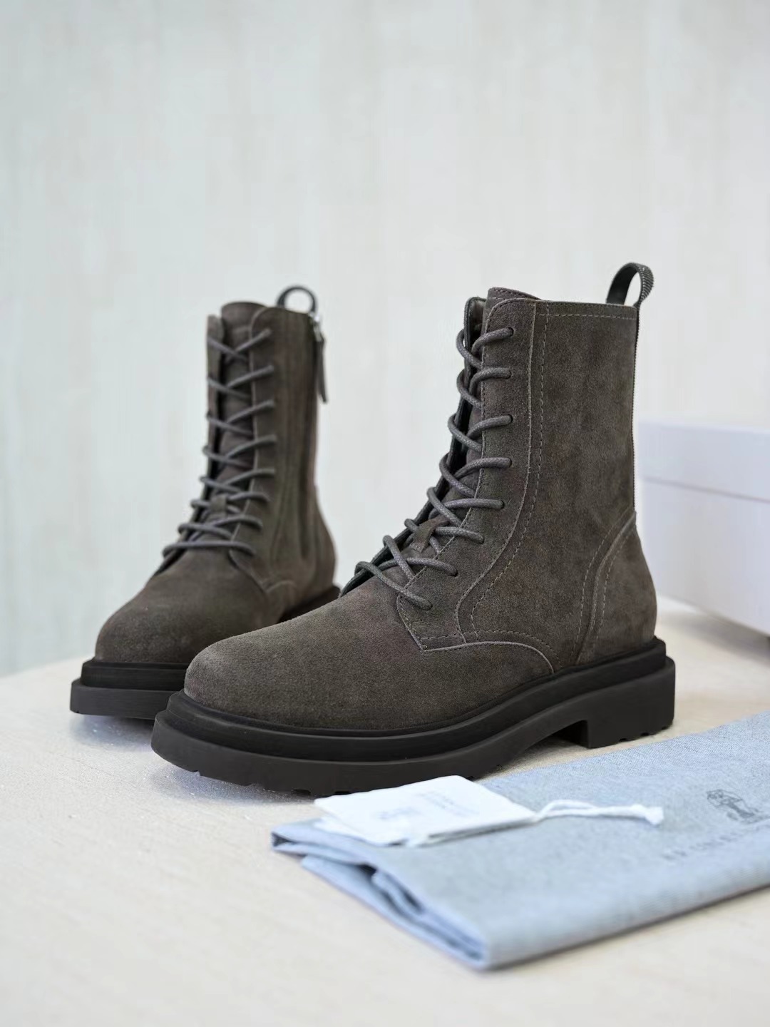 Brunello cucinelli. 15-20days 🌹36-42