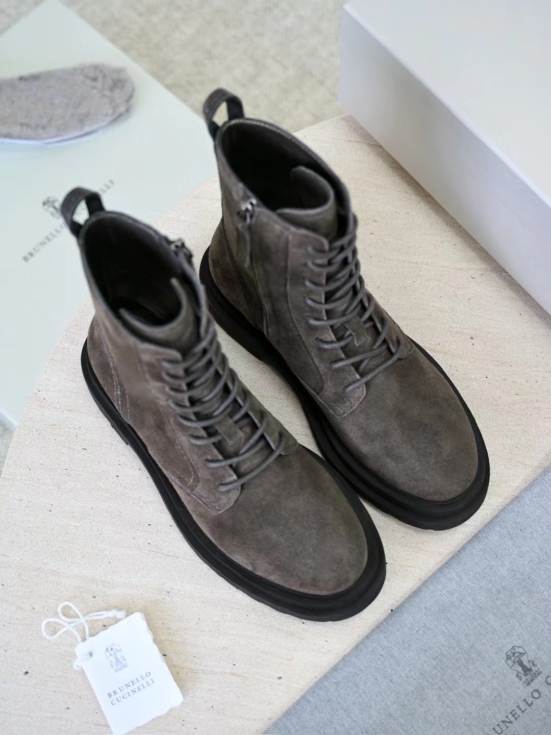 Brunello cucinelli. 15-20days 🌹36-42