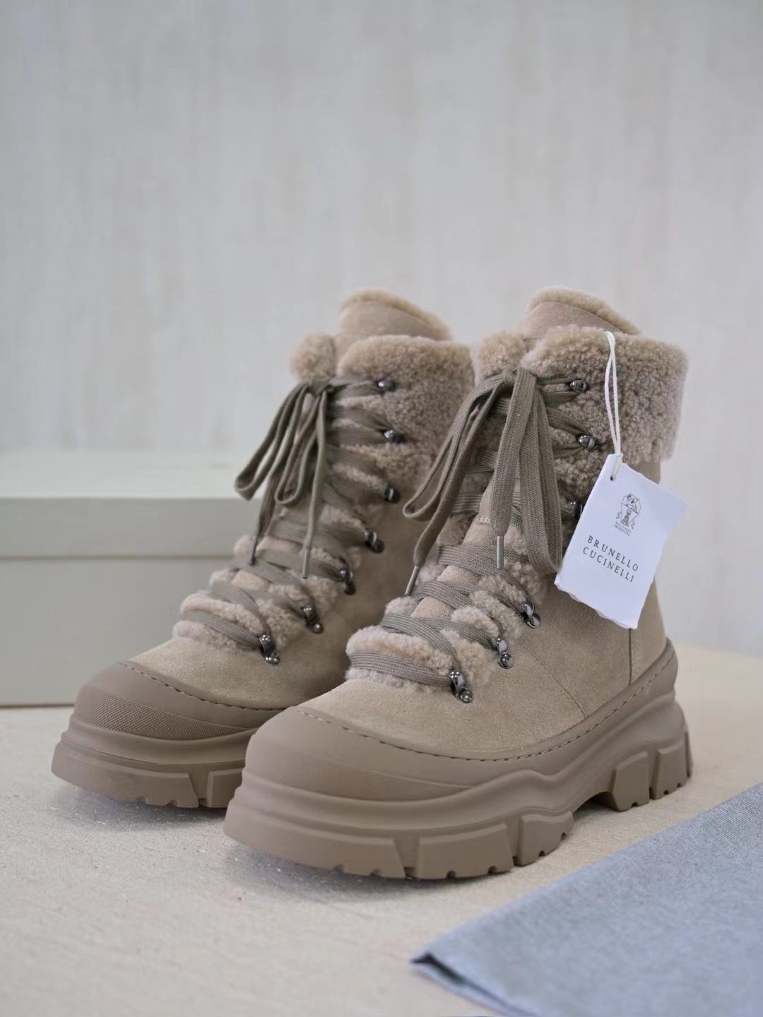 Brunello cucinelli. 15-20days 🌹36-42
