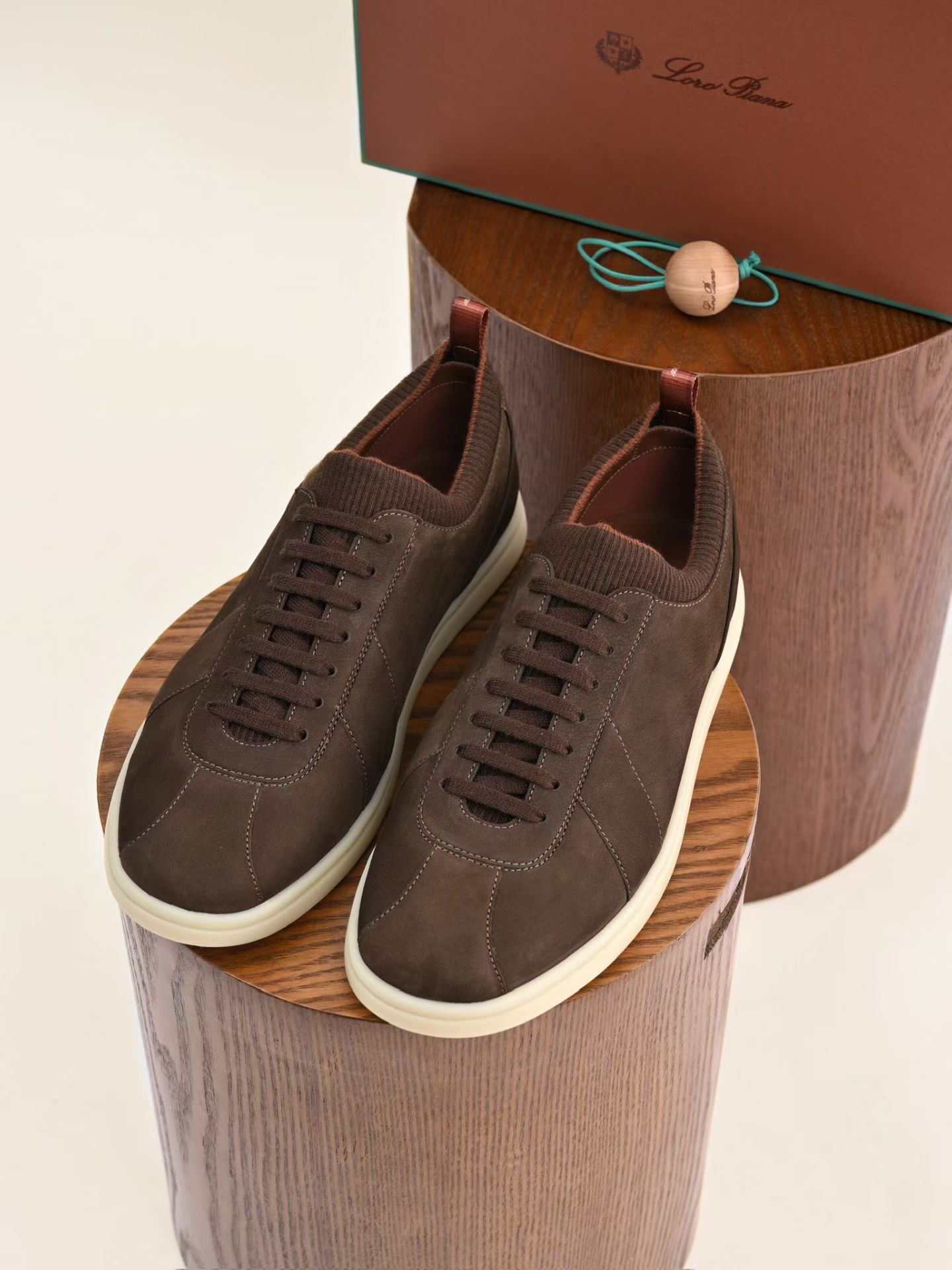 NO:744921,Price: Sizes: 39-46 L,,their flat19860909Price: Sizes: 39-46 L,,loro piana,Men's shoes