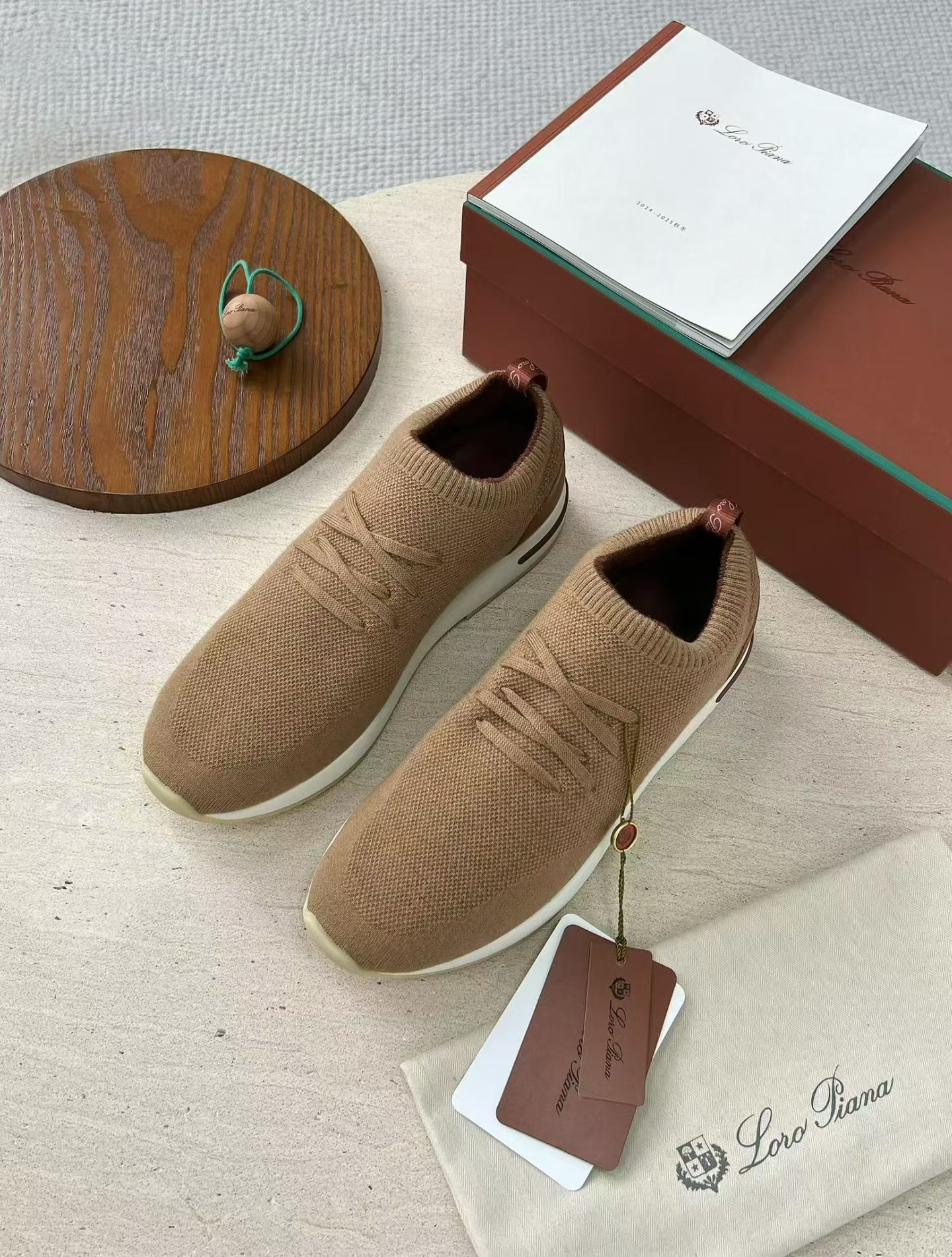 Кроссовки Loro Piana, бежевые