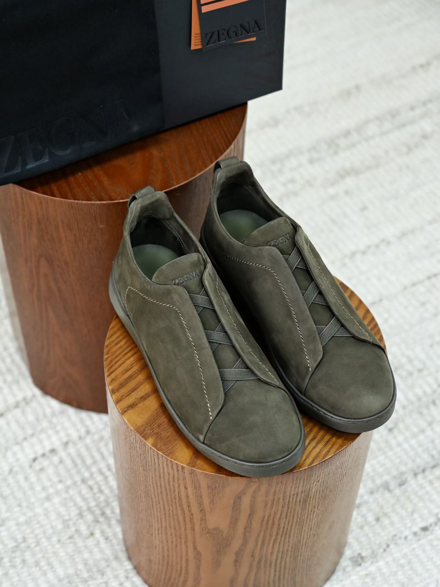 NO:783648,Price: Zegna men's casual sports shoes Sizes: 39-46 ZE2441-5,,zegna,sneakers19860909Price: 杰尼亚男士休闲运动鞋 Sizes: 39-46 ZE2441-5,,zegna,sneakers,Men's shoes