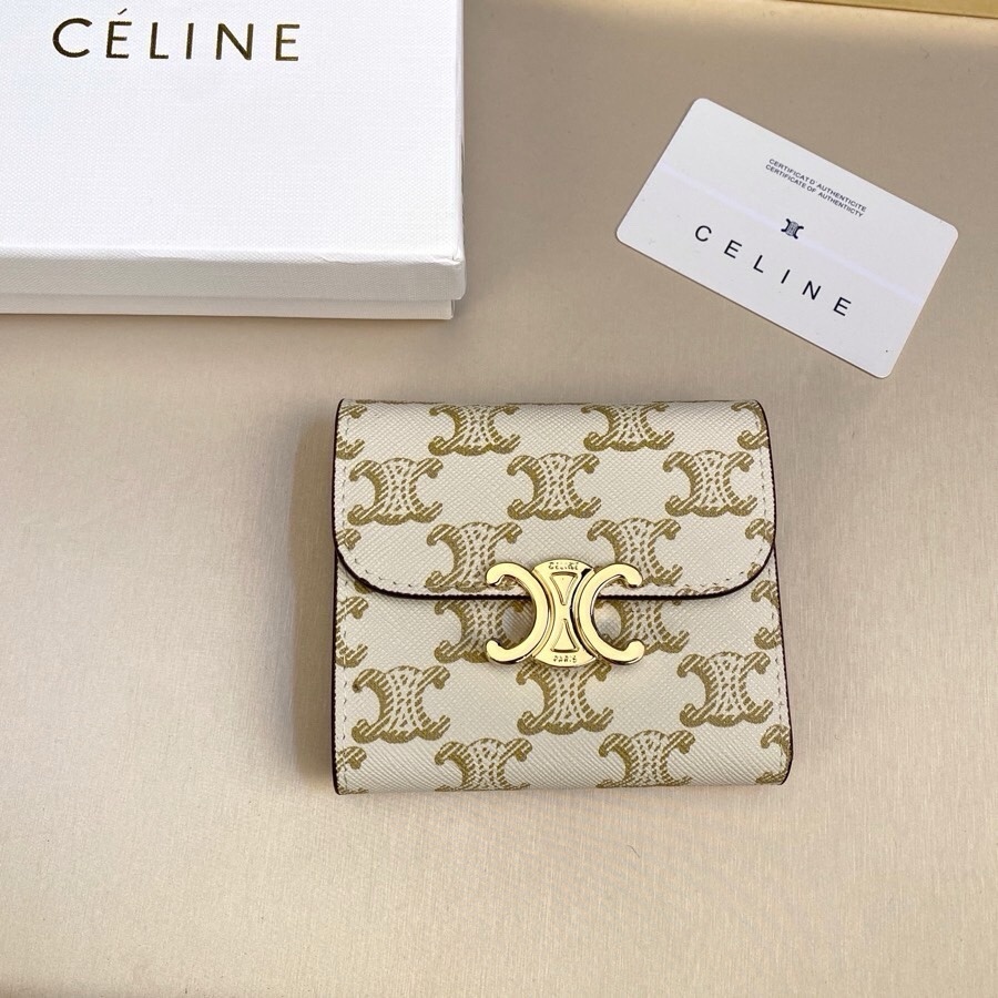 🎀品牌:Celine  66335
🎀颜色: 白色印花
🎀尺寸:11*10*5
🎀说明    Celin