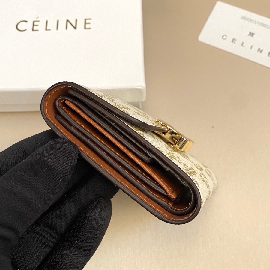 🎀品牌:Celine  66335
🎀颜色: 白色印花
🎀尺寸:11*10*5
🎀说明    Celin