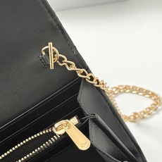 🎀品牌:Dior 601🎀颜色: 黑色 白色 枣红 银灰🎀尺寸: 19*10.5*3.5🎀说明: Di 🎀品牌:Dior 601🎀颜色: 黑色 白色 枣红 银灰🎀尺寸: 19*10.5*3.5🎀说明: Di