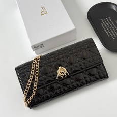 🎀品牌:Dior 601🎀颜色: 黑色 白色 枣红 银灰🎀尺寸: 19*10.5*3.5🎀说明: Di 🎀品牌:Dior 601🎀颜色: 黑色 白色 枣红 银灰🎀尺寸: 19*10.5*3.5🎀说明: Di