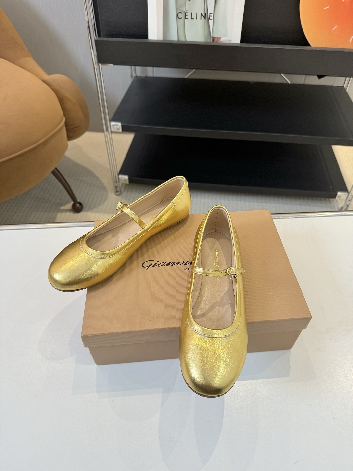 Gianvito Rossi Spring/Summer New Shoes: Comfortable and Stylish, Price $725 - 图片 6