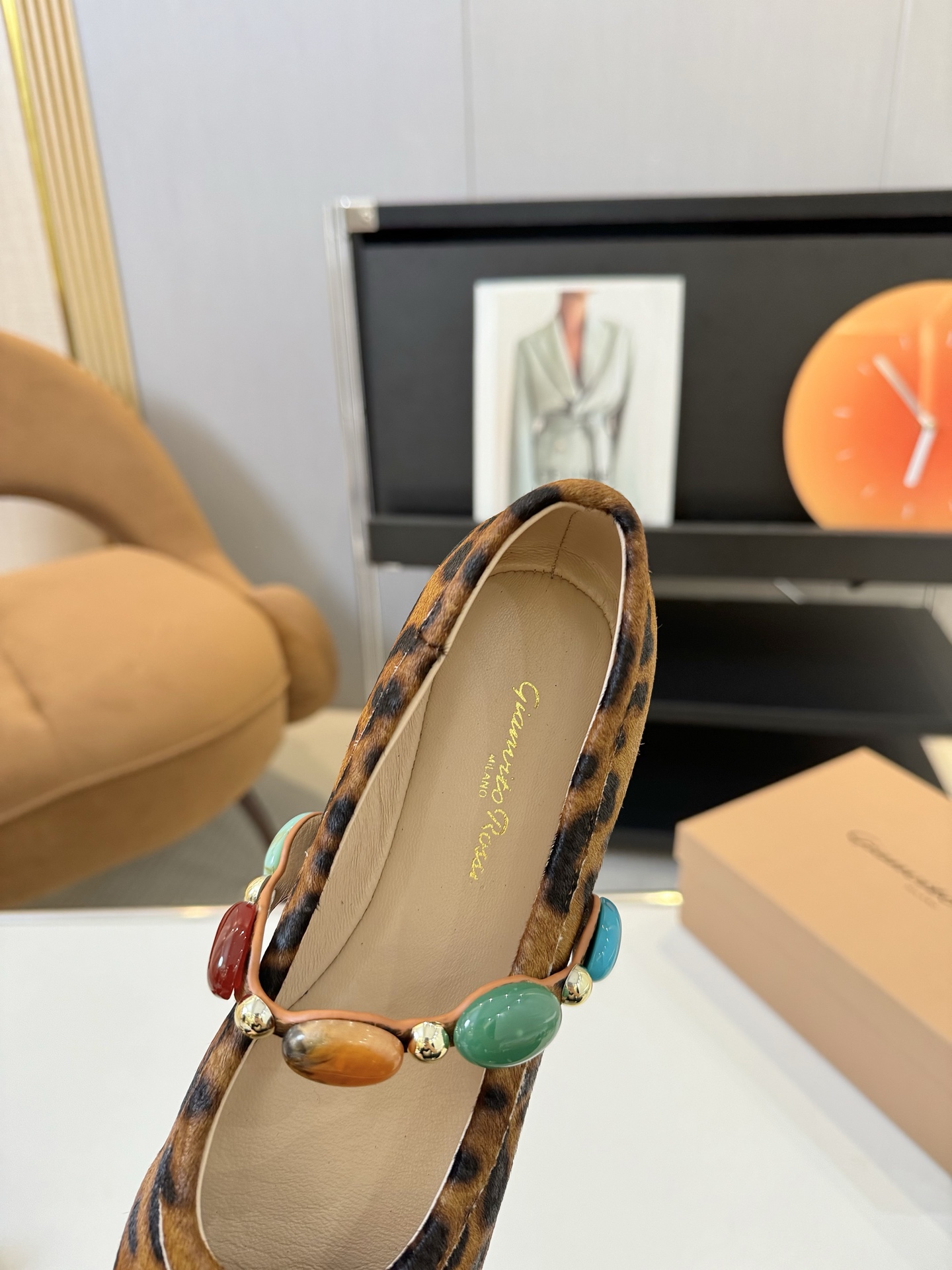 Gianvito Rossi Spring/Summer 2025 Collection: Comfortable Leather Shoes at $750 - 图片 8