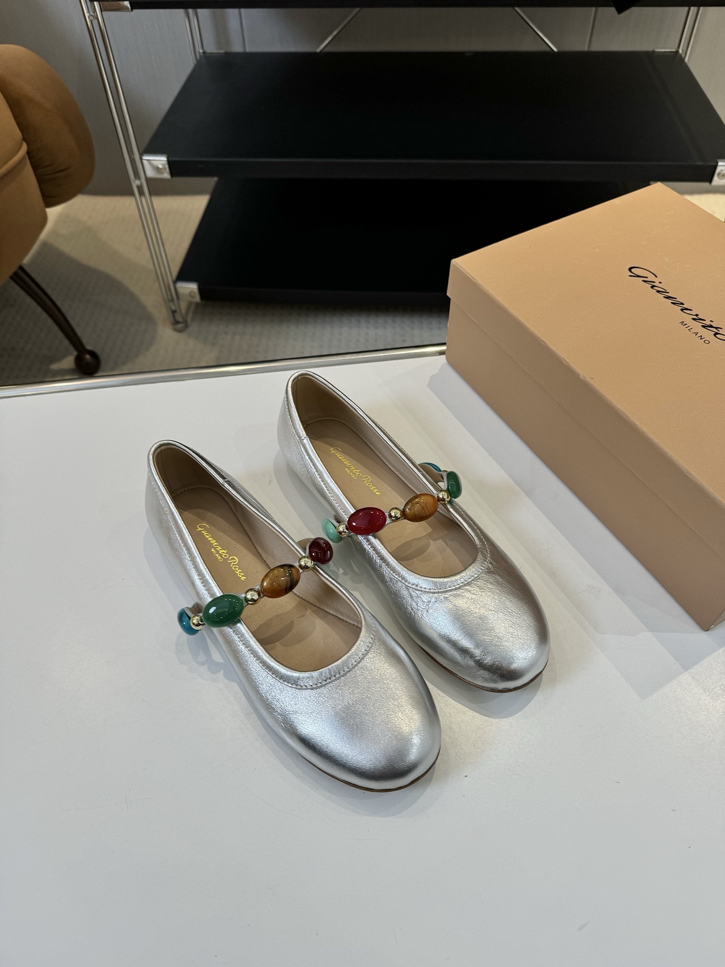 Gianvito Rossi Spring/Summer 25s New Shoes: Premium Comfort and Style at $750 - 图片 2