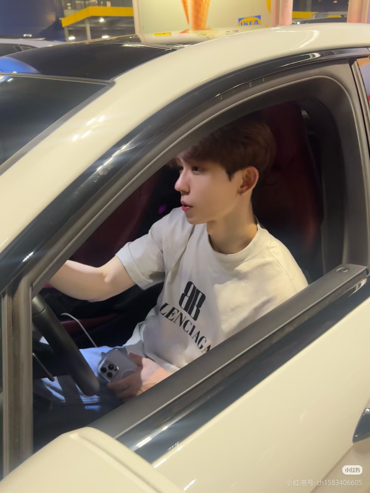 _diu9sfHTLh-M7loTKe0EGu2Y3bQOuzFOsXKX_Aw