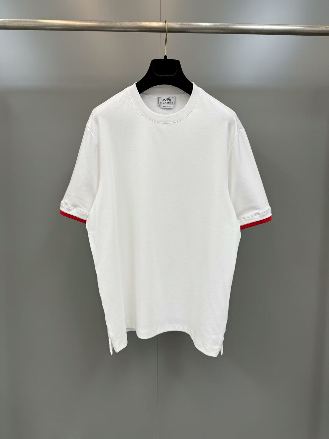 NO:780474,New color H family's new season cotton short-sleeved round neck T-shirt with contrasting color double-layer ruffles and two-color sleeves!  Normal version: cotton, Hermes-clothing, hermes, T-shirt,19860909新色H家当季新款全棉短袖圆领T 撞色双层褶边双色衣袖！ 正常版型 棉,爱马仕-服装,hermes,T-shirt,,Women's clothing